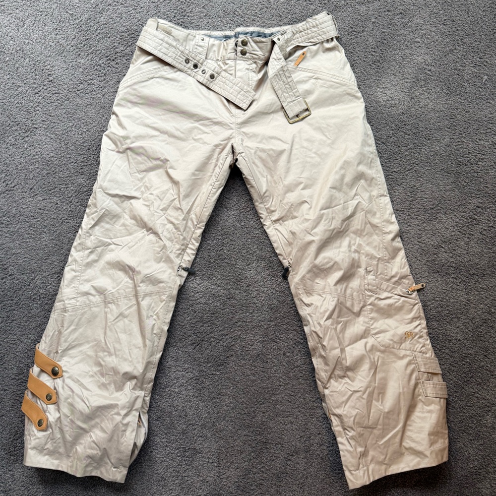 Oakley Gretchen Bleiler
Snowboarding Pant size L